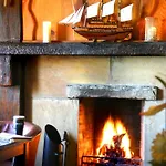 B&B Maddens Bridge Bar &