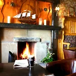 B&B Maddens Bridge Bar &