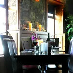 B&B Maddens Bridge Bar & 번드런