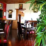 B&B Maddens Bridge Bar & 4*