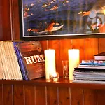 Maddens Bridge Bar & 번드런