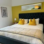 Maddens Bridge Bar & Bed & Breakfast Bundoran