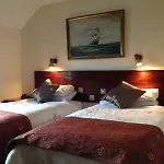 Maddens Bridge Bar & Bed & Breakfast