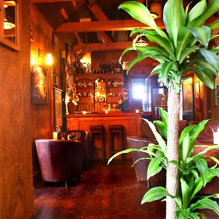 Frühstückspension Maddens Bridge Bar & 4*