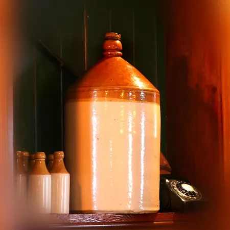 Frühstückspension Maddens Bridge Bar & 4*