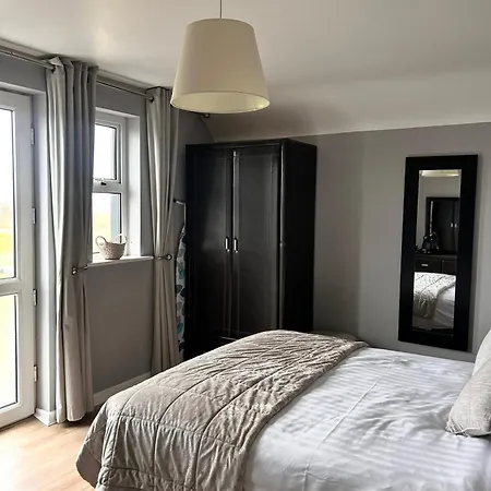 Maddens Bridge Bar & Bed & Breakfast Bundoran