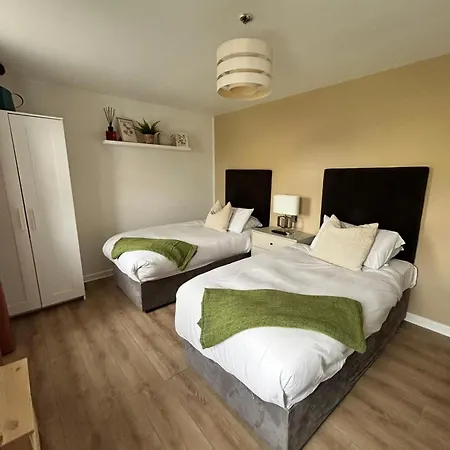 Maddens Bridge Bar & 4* Bundoran