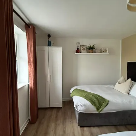 Maddens Bridge Bar & Bed and Breakfast