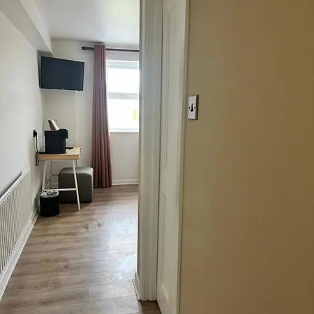 Bed & Breakfast Maddens Bridge Bar & Bundoran