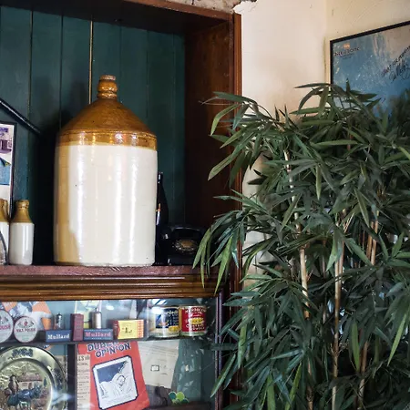 Bed and Breakfast Maddens Bridge Bar & Bundoran