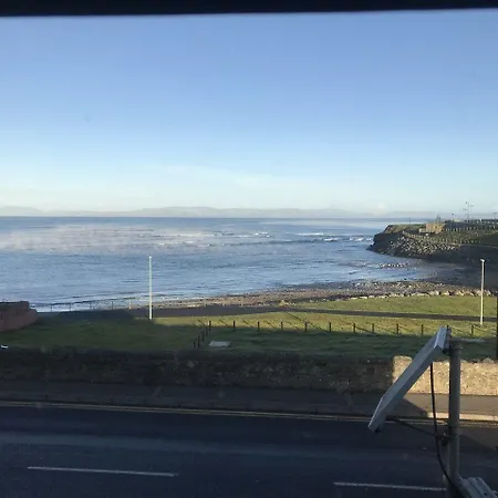 Maddens Bridge Bar & 住宿加早餐酒店 4*