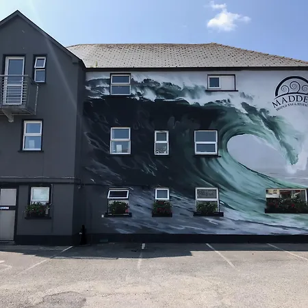 Frühstückspension Maddens Bridge Bar & 4*