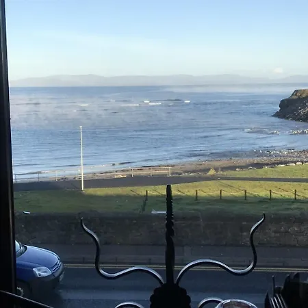 Maddens Bridge Bar & Bed & Breakfast Bundoran