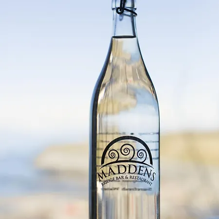 Maddens Bridge Bar &