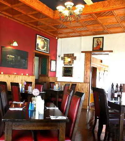 Bed & Breakfast Maddens Bridge Bar & 4*