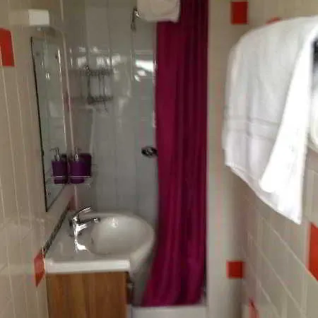 Maddens Bridge Bar & Bed and Breakfast Bundoran