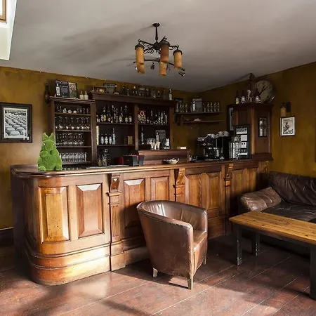 Bed and Breakfast Maddens Bridge Bar & 4*