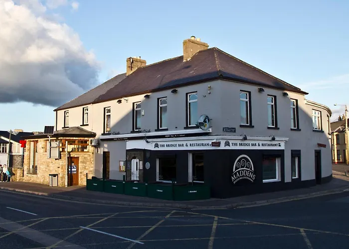 Maddens Bridge Bar &