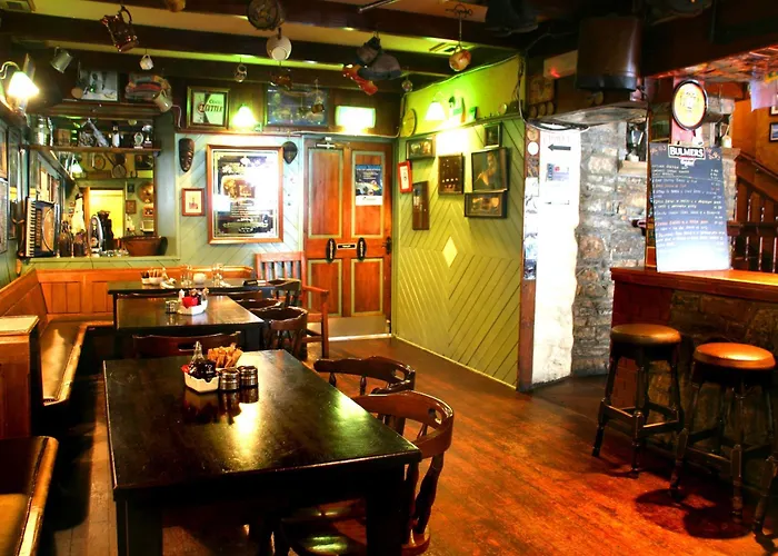 Maddens Bridge Bar &