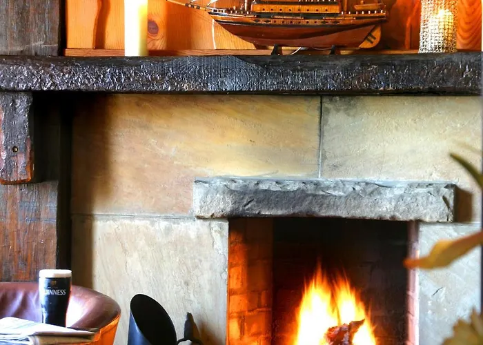 ベッド・アンド・ブレックファスト Maddens Bridge Bar &