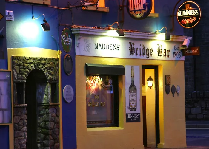 Oda ve Kahvaltı Maddens Bridge Bar & Bundoran