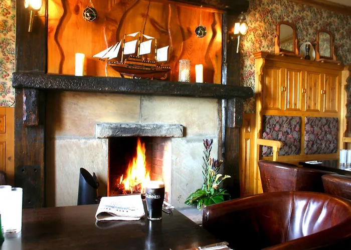 ベッド・アンド・ブレックファスト Maddens Bridge Bar &