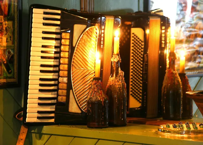 ベッド・アンド・ブレックファスト Maddens Bridge Bar & 4*