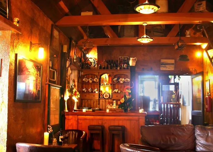 Oda ve Kahvaltı Maddens Bridge Bar & 4*