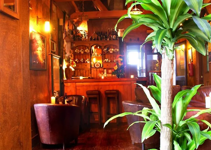 ベッド・アンド・ブレックファスト Maddens Bridge Bar & 4*