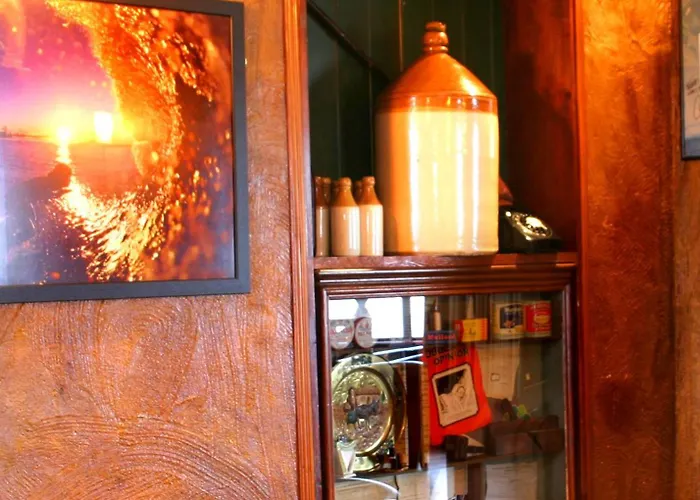 ベッド・アンド・ブレックファスト Maddens Bridge Bar & バンドラン