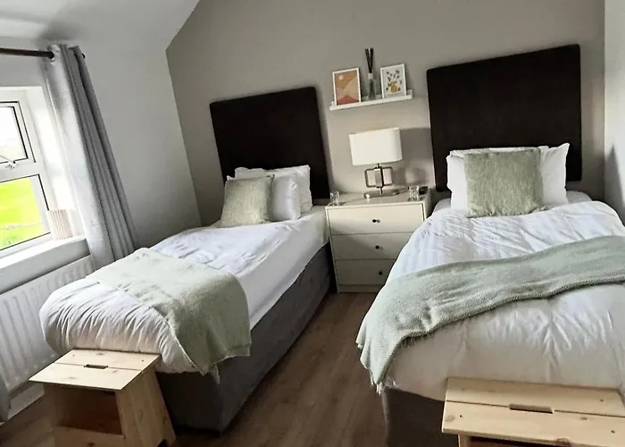 ベッド・アンド・ブレックファスト Maddens Bridge Bar &