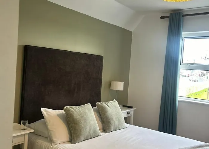 Maddens Bridge Bar & ベッド・アンド・ブレックファスト