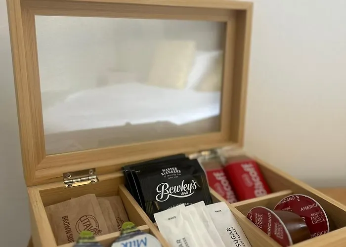 ベッド・アンド・ブレックファスト Maddens Bridge Bar &