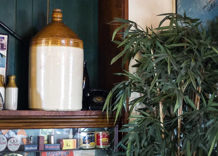 ベッド・アンド・ブレックファスト Maddens Bridge Bar & バンドラン