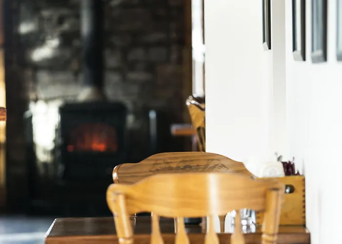 ベッド・アンド・ブレックファスト Maddens Bridge Bar & バンドラン