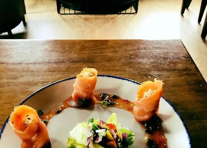 ベッド・アンド・ブレックファスト Maddens Bridge Bar &