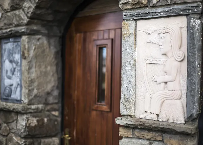 Maddens Bridge Bar & バンドラン